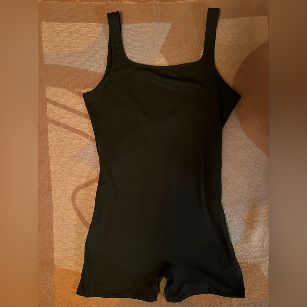 NWOT Woman’s Black Bodysuit, 4” inseam, runs Small, see measurements